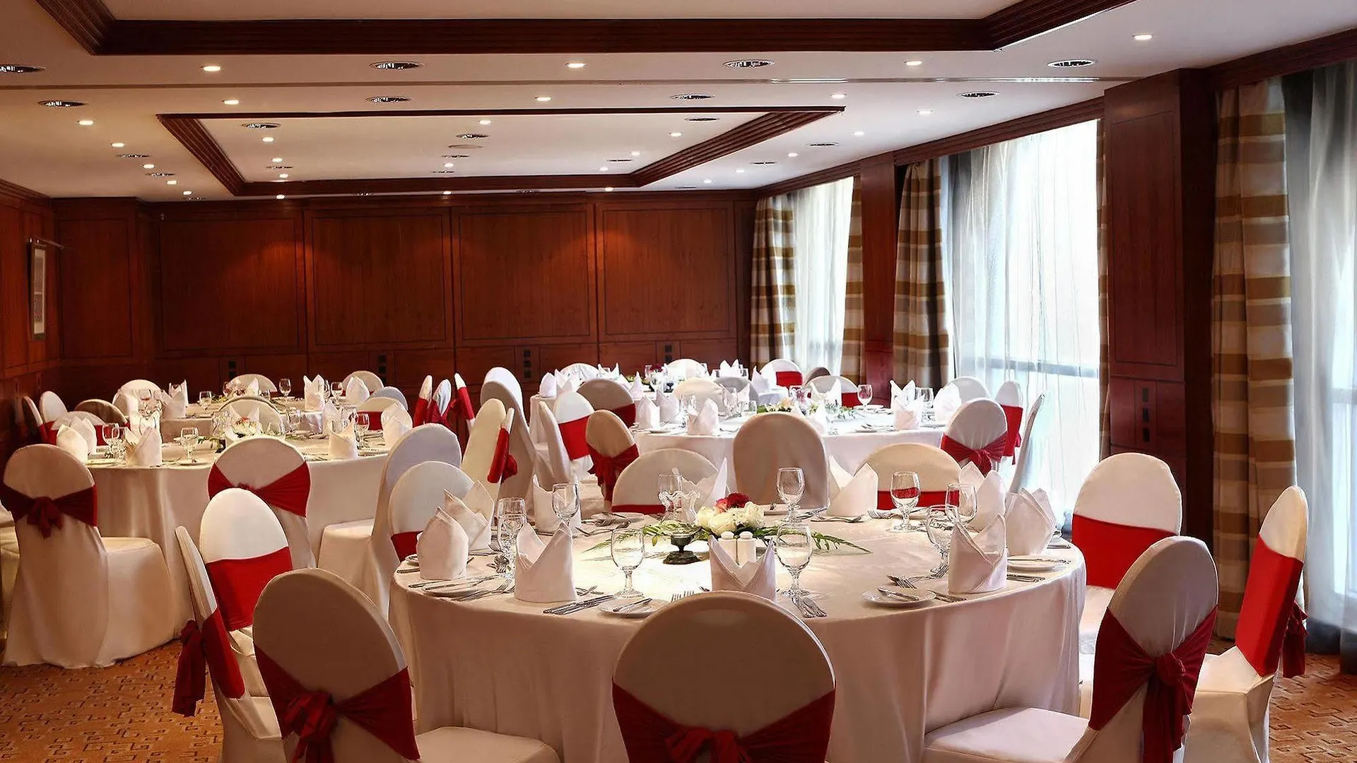 Swiss-Belhotel Sharjah 4*,  Emirati Arabi Uniti